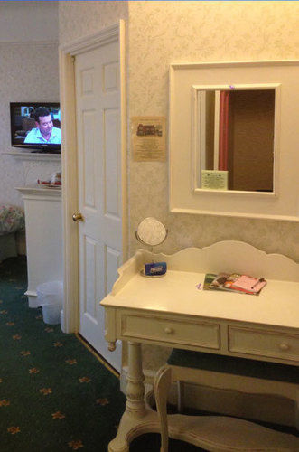 Vulcan Lodge Guest House Хорли Экстерьер фото