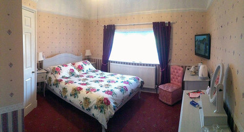 Vulcan Lodge Guest House Хорли Экстерьер фото