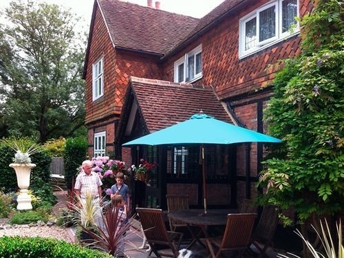 Vulcan Lodge Guest House Хорли Экстерьер фото