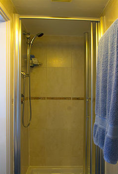 Vulcan Lodge Guest House Хорли Экстерьер фото